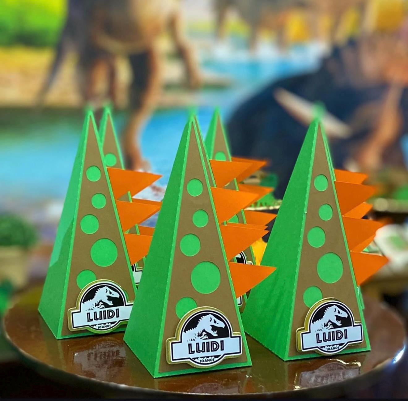 Dinosaur Pyramid Treat Box Party Favor set of 6