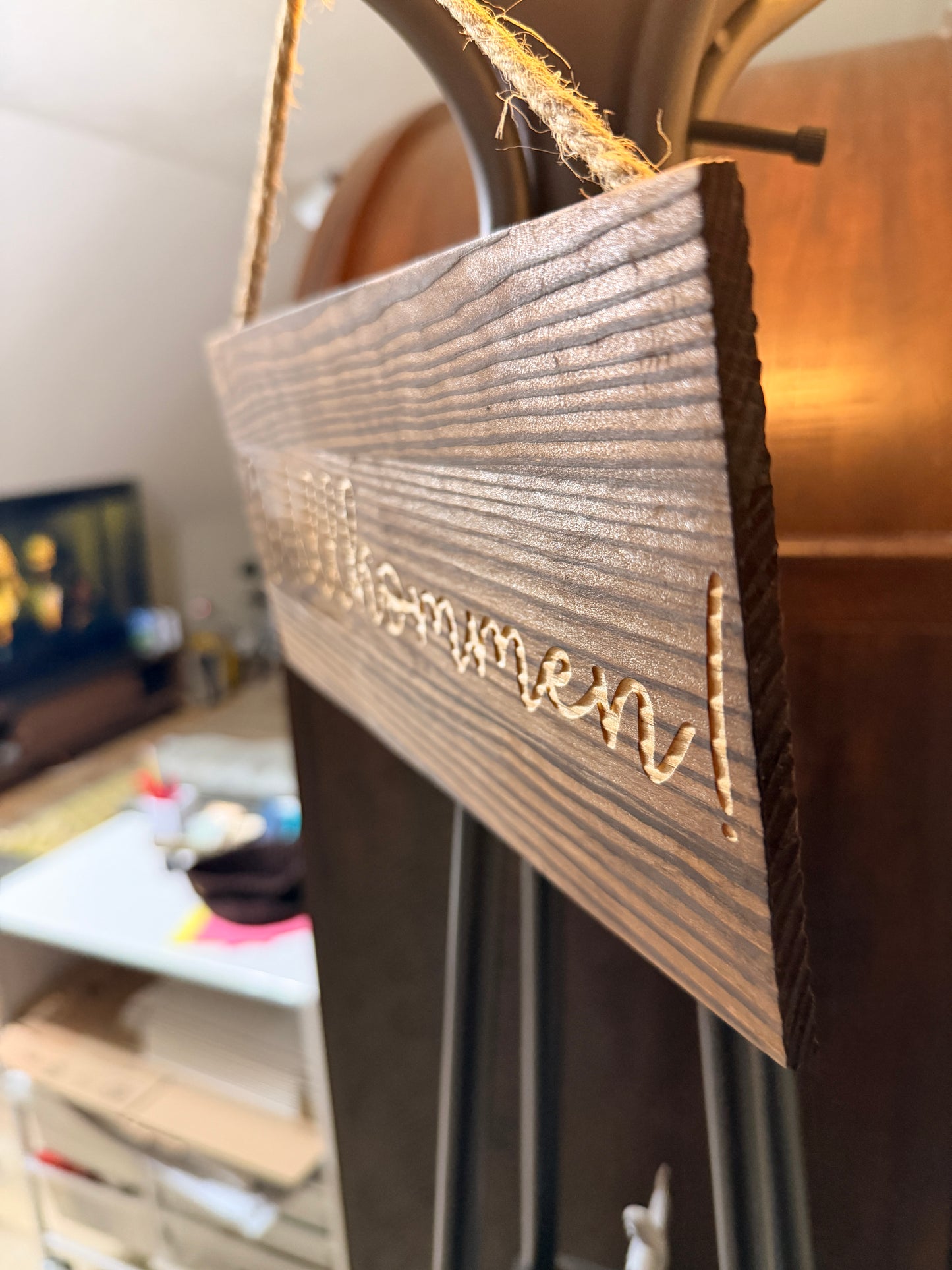 Custom laser engraved wooden “Welcome” “Willkommen” sign. Choose your style & language