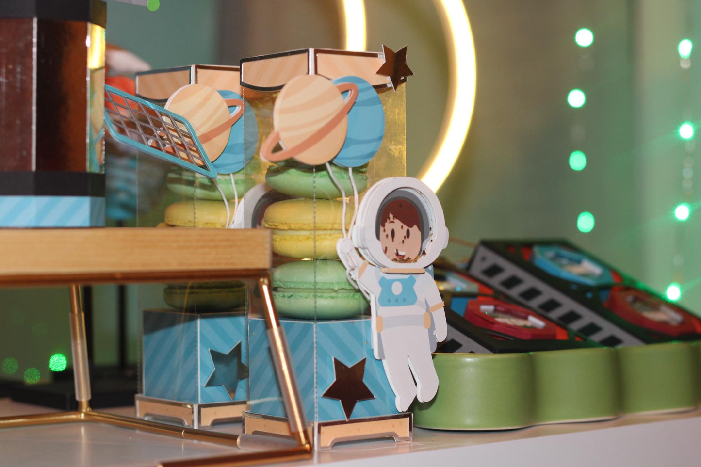 Astronaut Themed Macaroon Treat Box Party Favor set of 4