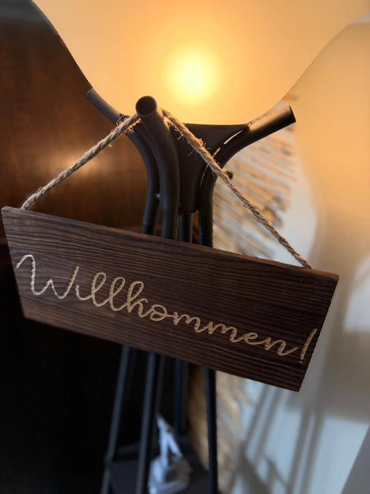 Custom laser engraved wooden “Welcome” “Willkommen” sign. Choose your style & language