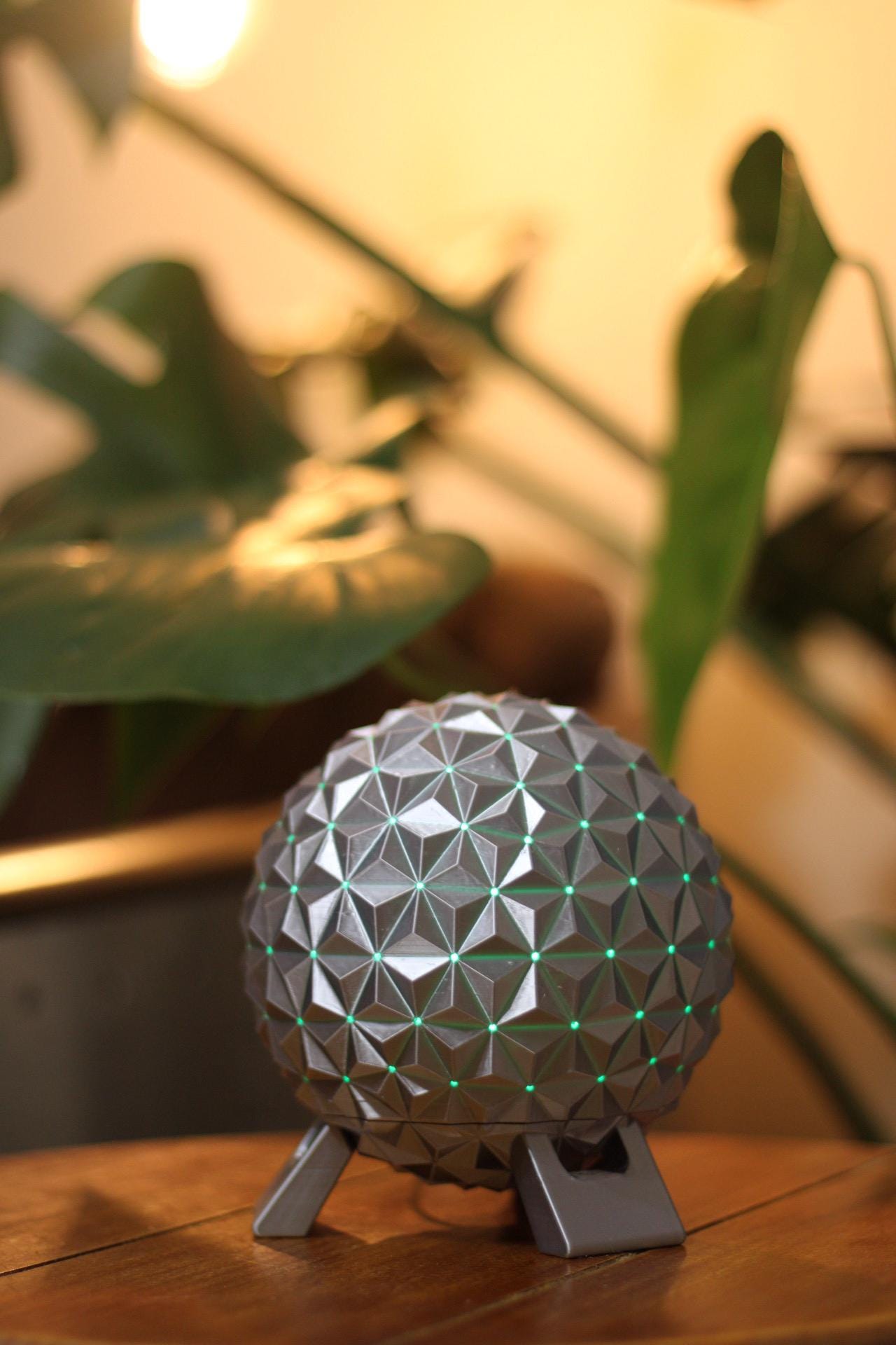 Architectural Geodesic Dome Relaxation Lamp: Multi-Color LED Mood Light inspired by Spaceship Earth