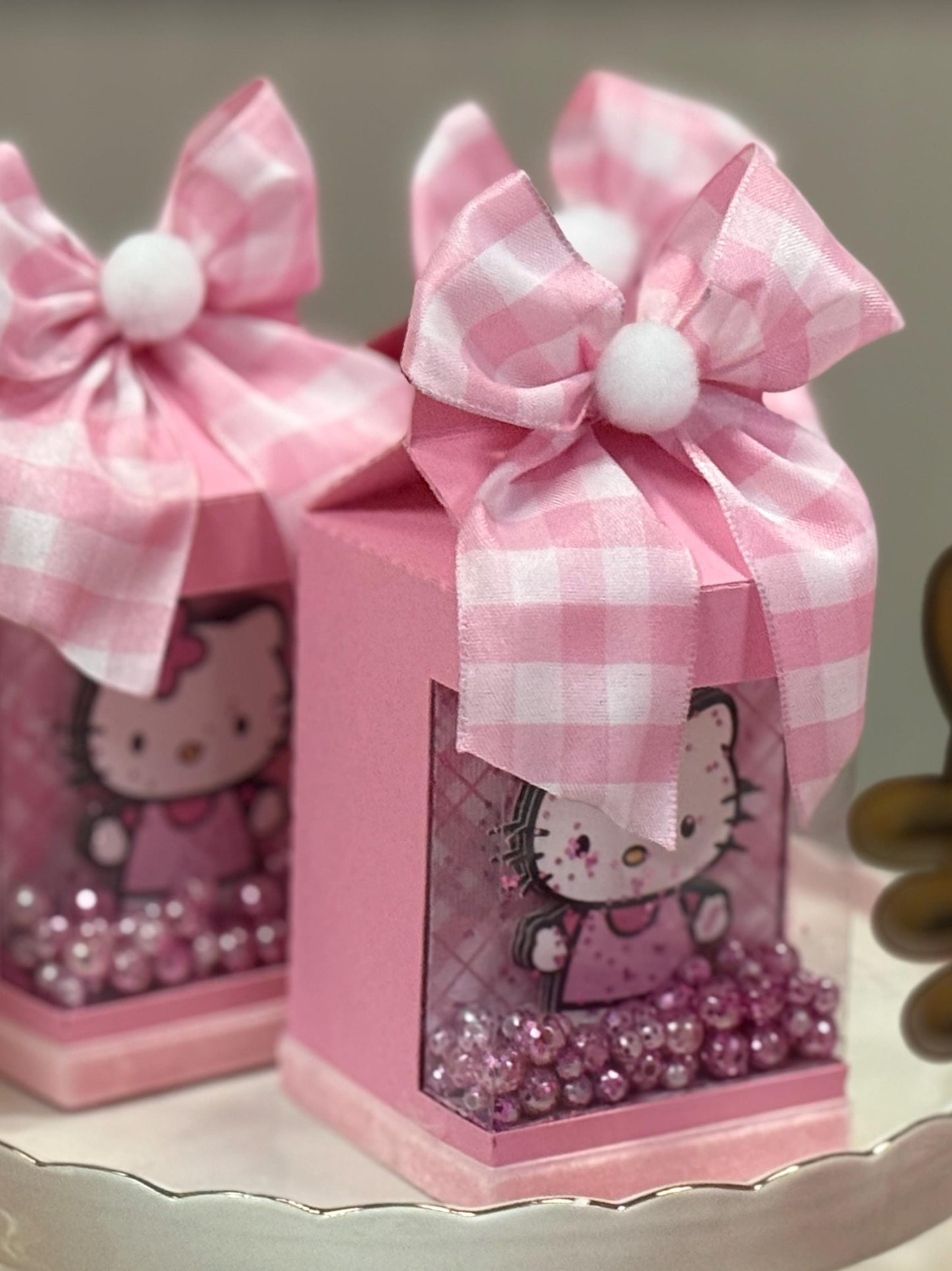 Milk Box with Shaker Display Hello Kitty set of 6