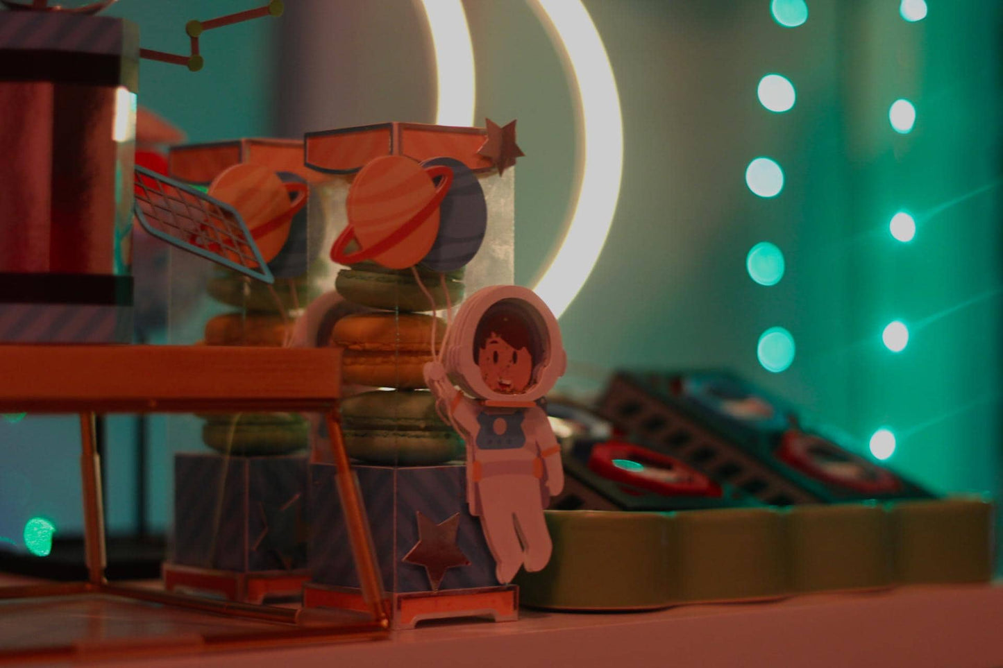 Astronaut Themed Macaroon Treat Box Party Favor set of 4