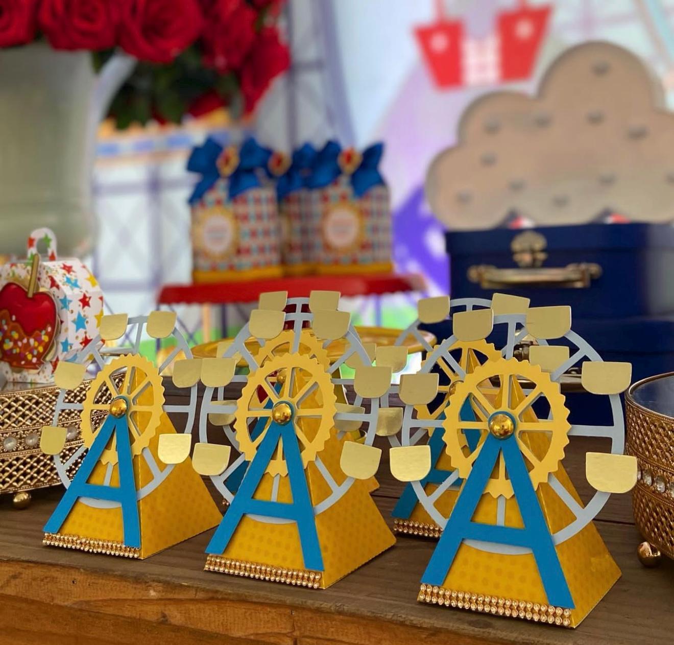 Amusement Park Ferris Wheel Treat Box Party Favor set of 4