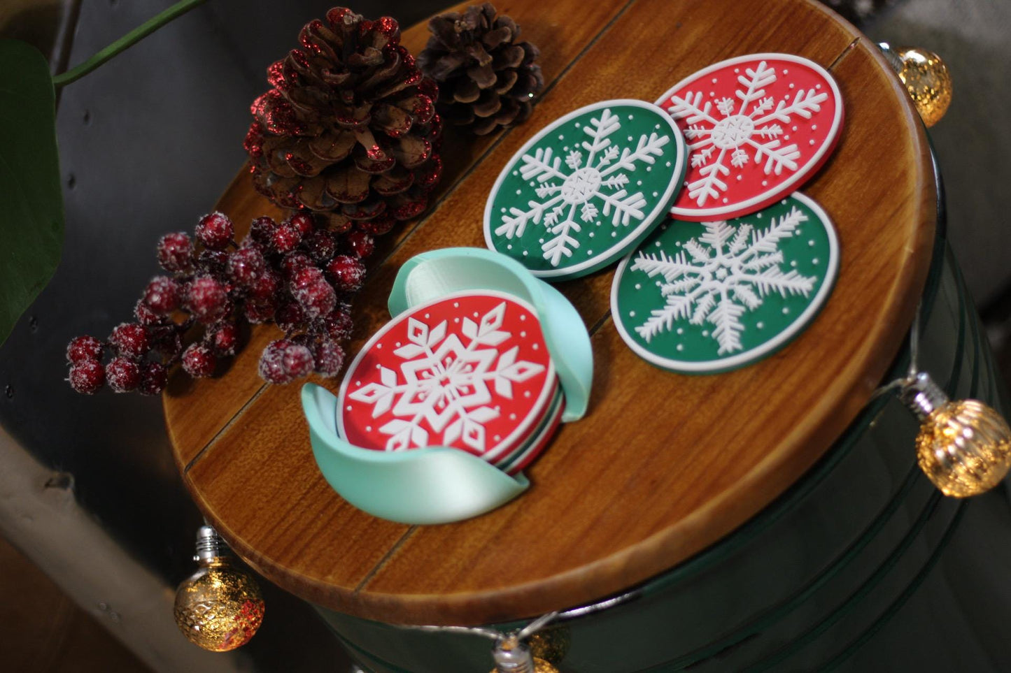 Christmas Snowflakes Coaster Set Complete With Holder